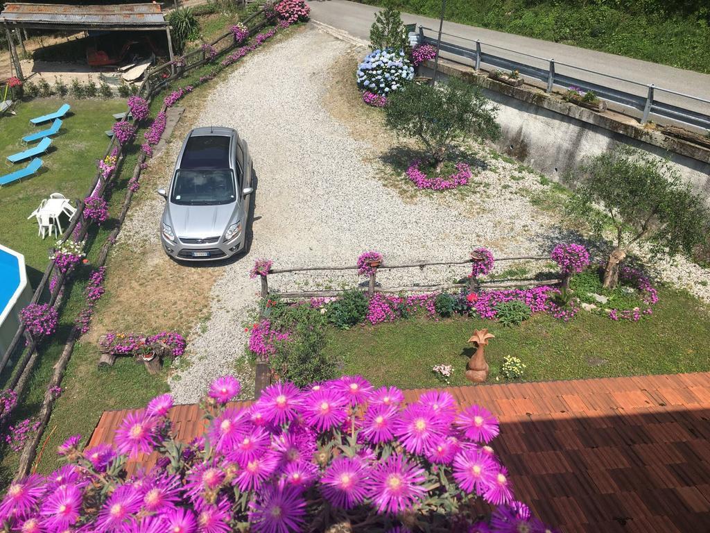 Agriturismo La Taverna Del Nonno Borzonasca Екстер'єр фото