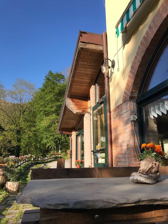 Agriturismo La Taverna Del Nonno Borzonasca Екстер'єр фото